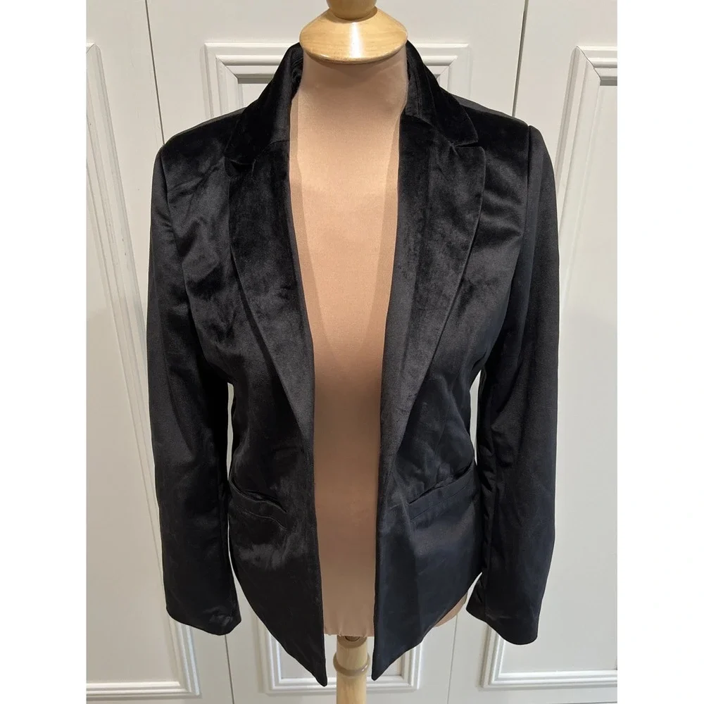 Women's Black Soft Velvet Blazer Size Small Single Button Whimsigoth Minimalist - Picture 2 of 10